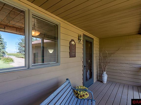 4th image of 62503 Shorewood Ln