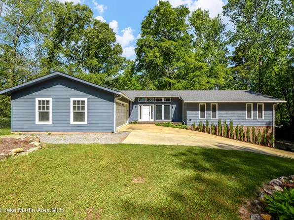 951 Crestwood Cir, Alexander City, AL 35010