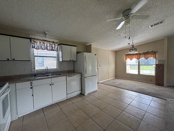 4th image of 4400 Sea Gull Dr #H01