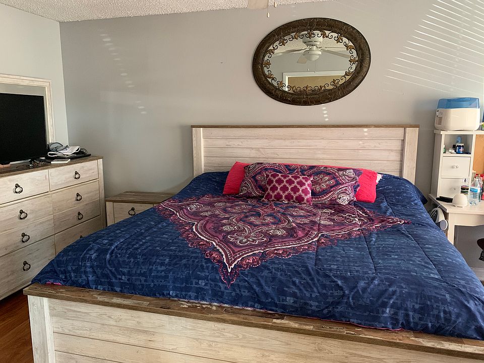 4th bed/ office/ playroom 