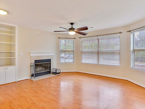 4th image of 5616 Willoughby Newton Dr Unit 12