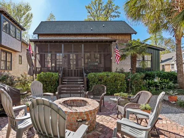 2005 Ashwood Cir, Pt Royal, SC 29935
