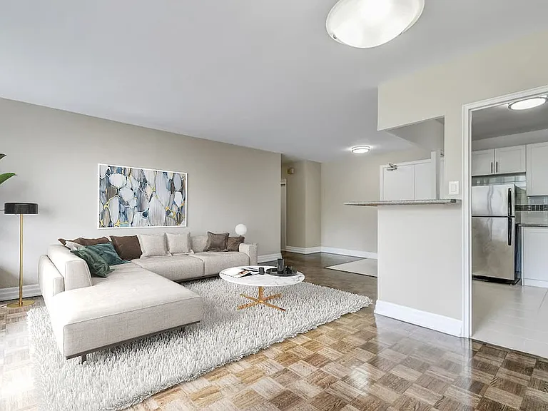 20 Shallmar Blvd — Photo 4