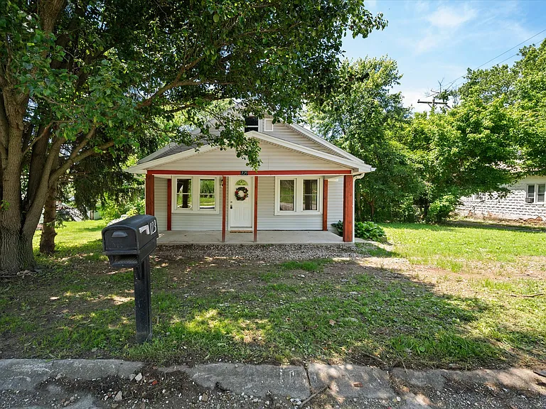 123 E Main St — Photo 3