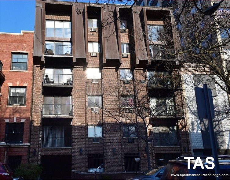 2nd image of 512 W Wrightwood Ave S
