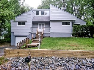 2021 Monitor Dr, Stafford, VA 22554