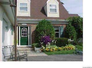 1513 Lake Rd, Youngstown, NY 14174