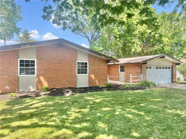 801 N Westedge Dr, Tipp City, OH 45371