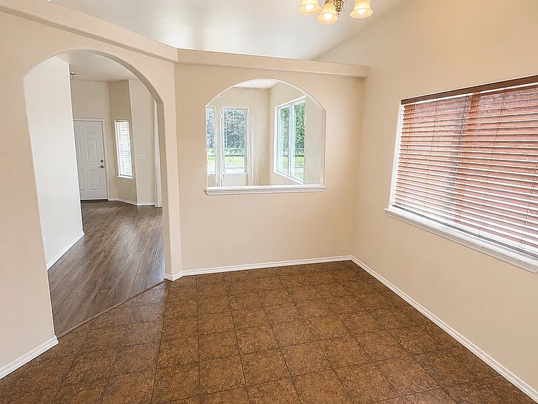 1703 W Tree Ln — Photo 20