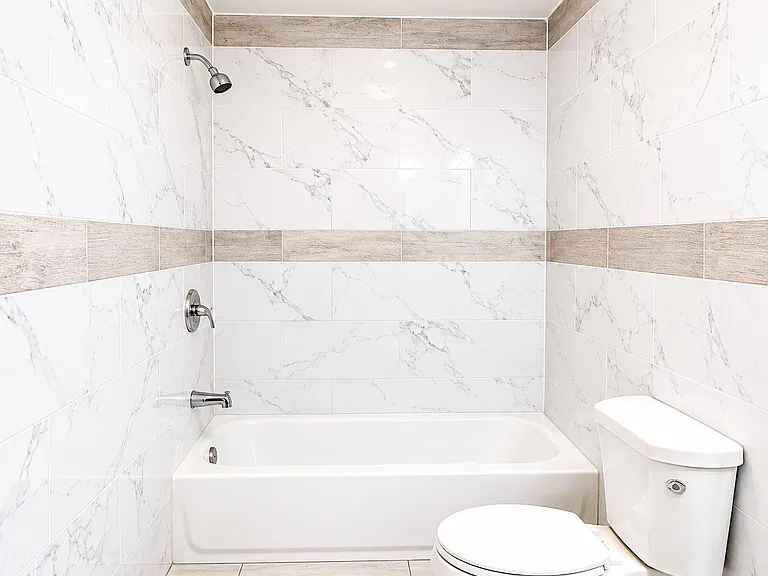 318 W Runyon St #3 — Photo 11