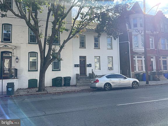 3rd image of 242 S Potomac St