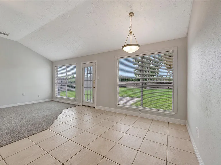 2505 Ironclad Dr — Photo 7