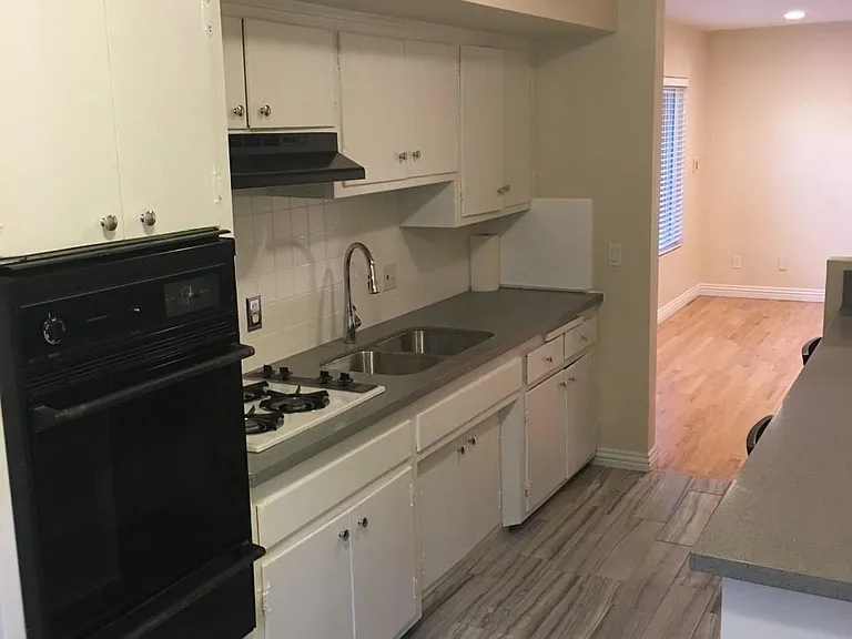 2939 S Bronson Ave #2 — Photo 14