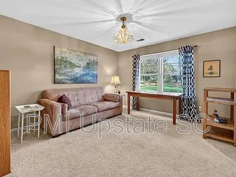 7 Tara Ave — Photo 11
