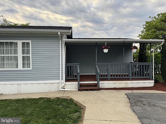 3rd image of 1014 11th Ave #1014