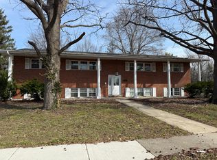 2119 Lexington Dr, Springfield, IL 62704