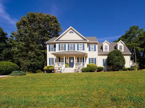 14020 Lippingham Cir, Chester, VA 23831