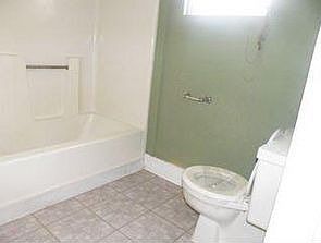 5th image of 814 Richmond St APT C