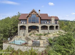 2410 Smoky Vista Way, Sevierville, TN 37862