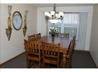 752 Golden Prairie Dr, Davis Junction, IL 61020