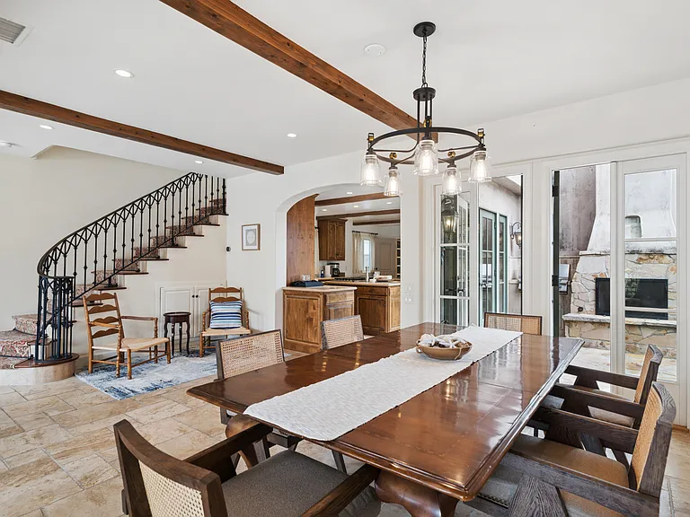 213 Coral Ave — Photo 14