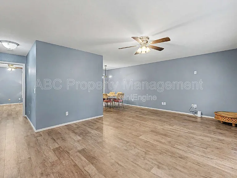 2 William Ln — Photo 7