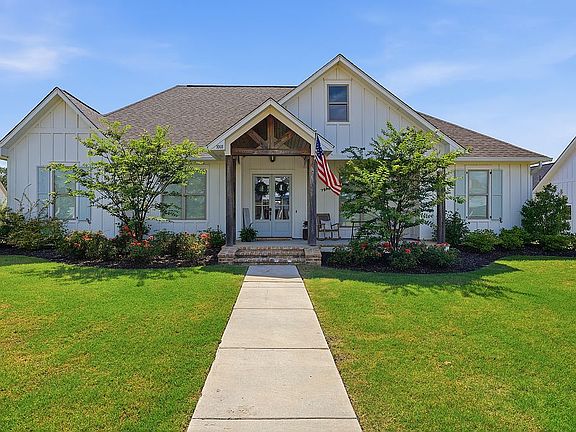 4th image of 1001 Crepe Myrtle Dr