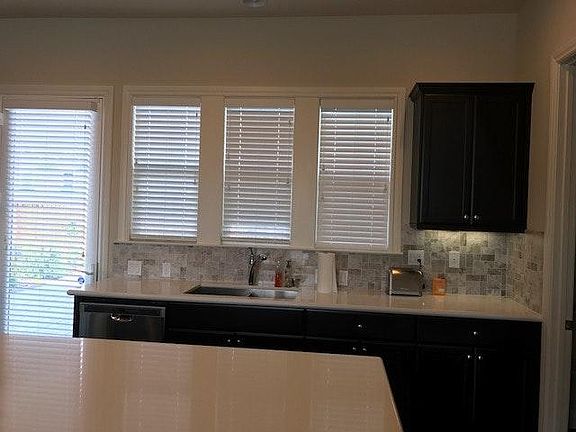 3rd image of 4360 Panorama Dr