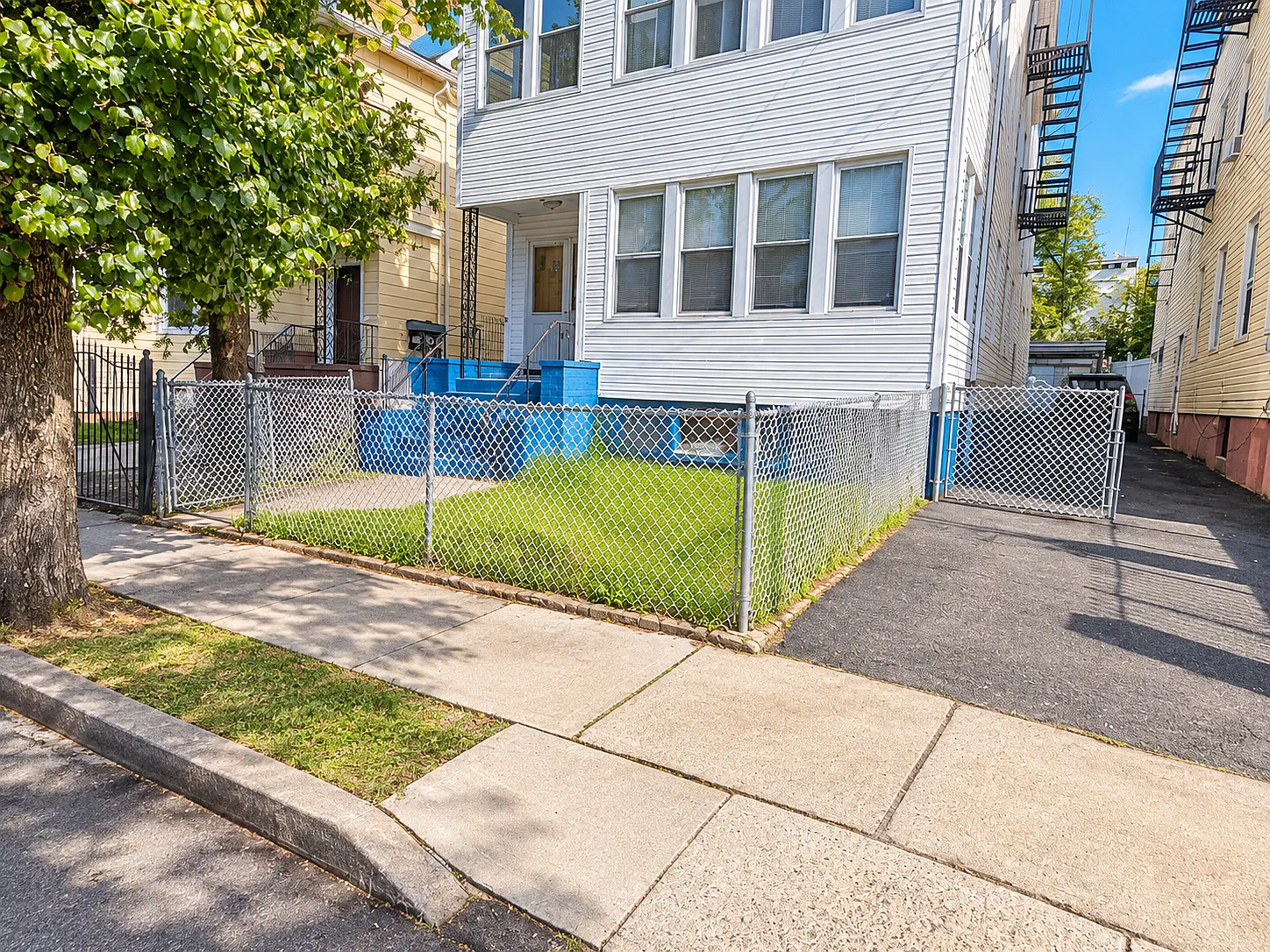 214 Munn Ave — Photo 1