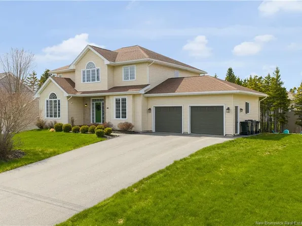 51 Shornecliff Dr, Quispamsis, NB E2E 0L2