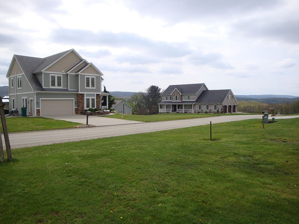 2nd image of 729 Victoria Way