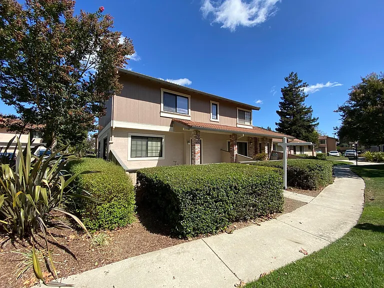 2633 Great Arbor Way — Photo 3
