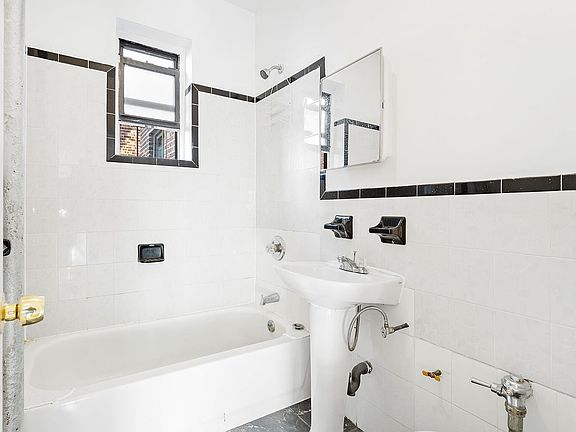 5th image of 3551 94th St APT 3C