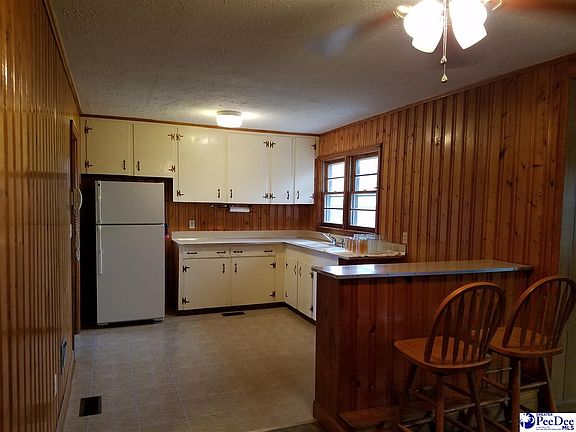 4th image of 220 Lakeland Dr