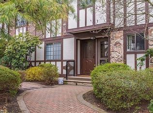 203 Mark Twain Way, Mahwah, NJ 07430