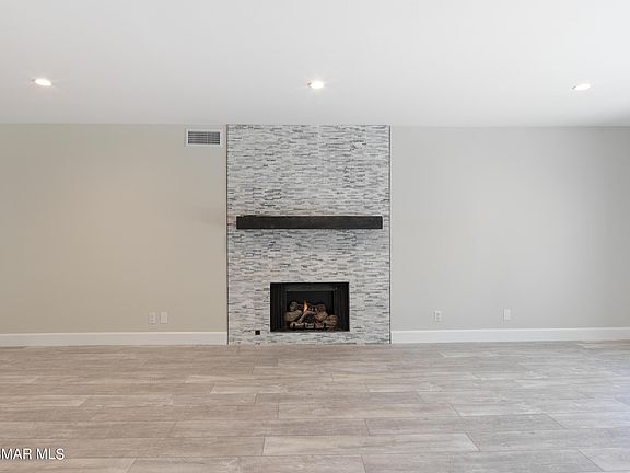 3rd image of 5339 Lindley Ave Unit 105