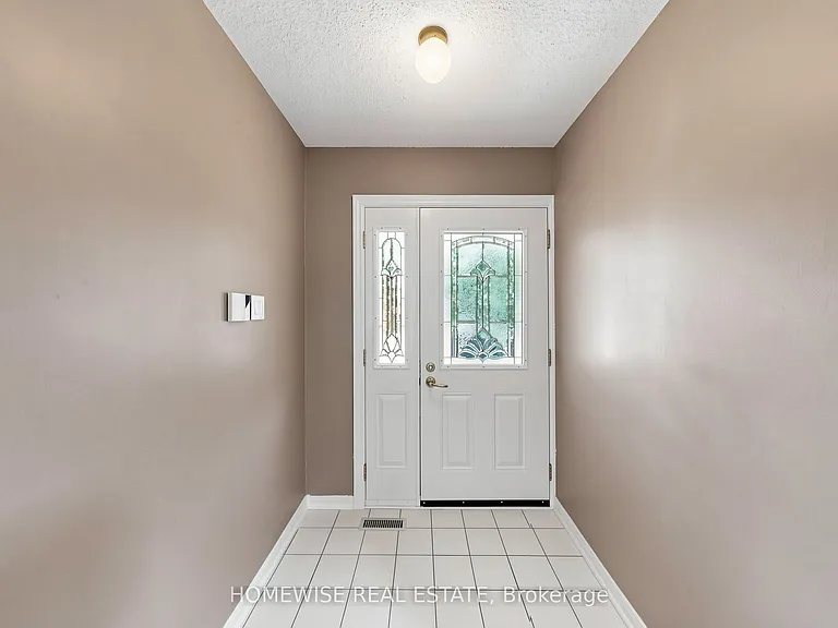 11 Briarcliffe Cres — Photo 18