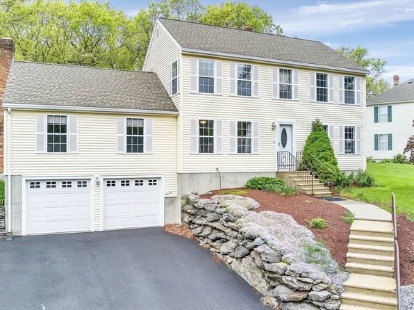 39 Saddlebred Dr, Leominster, MA 01453