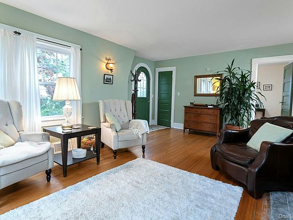 3rd image of 49 Lakeview Drive