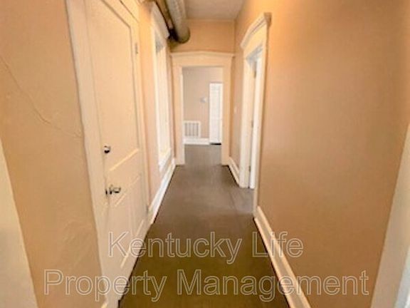 3rd image of 424 N Broadway #1