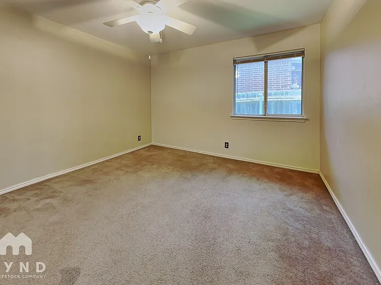 4611 Echo Lake Dr — Photo 12