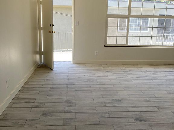 2nd image of 1023 S Osage Ave #5