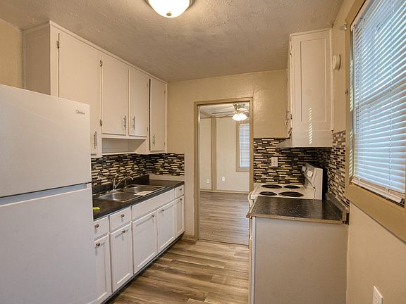 5th image of 2469 Reese Avenue