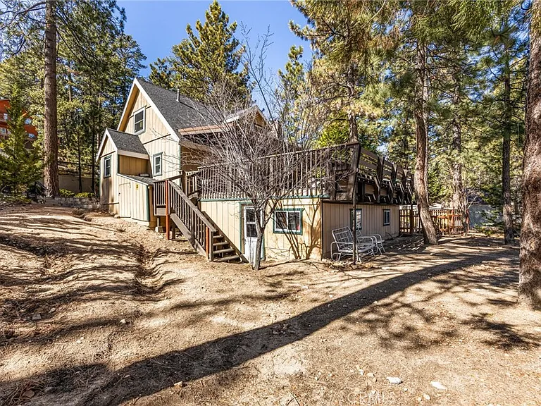 547 Chipmunk Ln — Photo 25