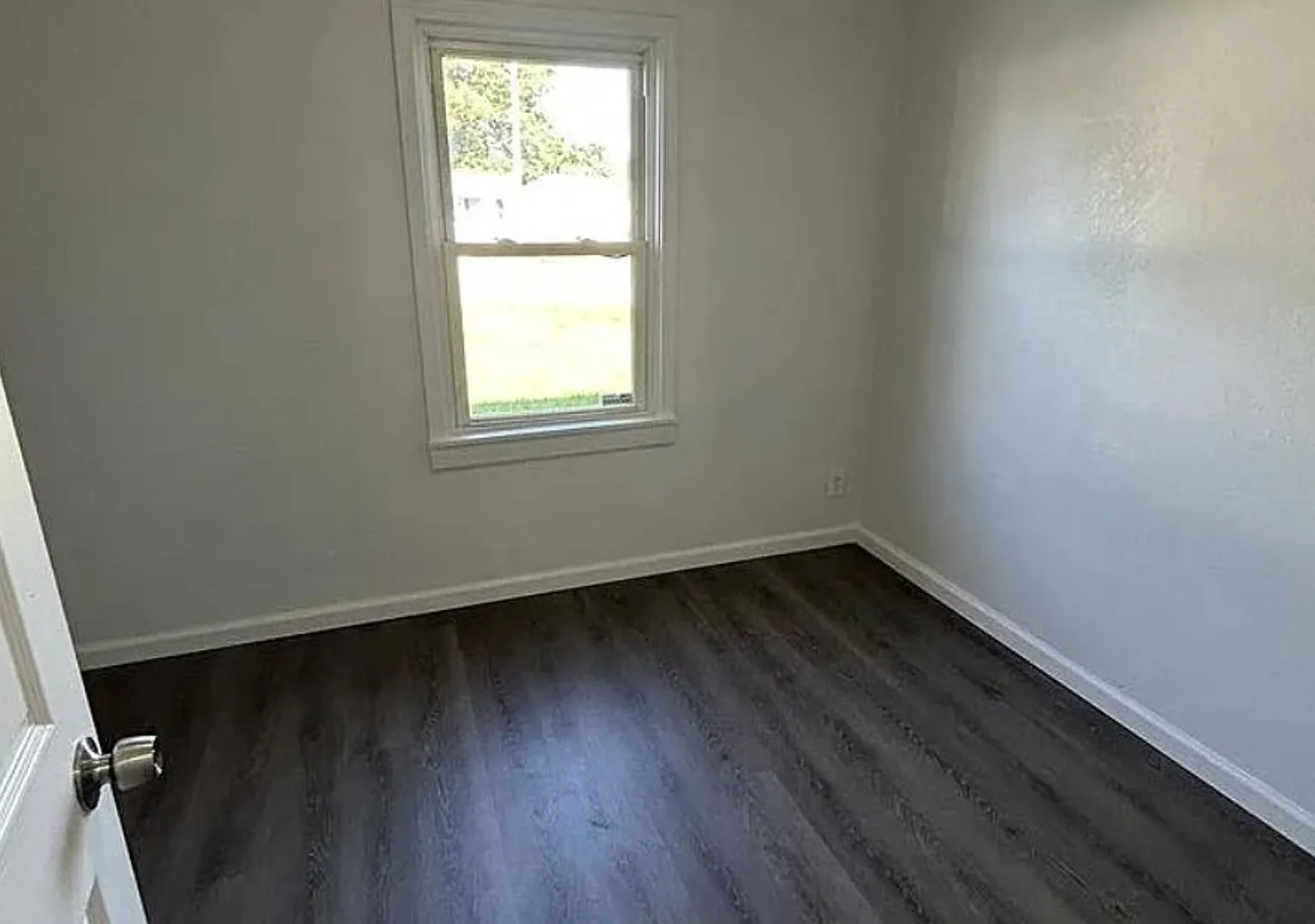 For Lease — Photo 4