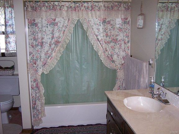4th image of 707 Cypress Dr