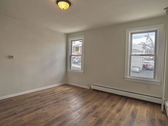 5th image of 89 King St Floor 1