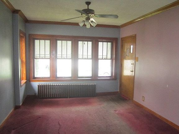 2nd image of 3135 Elmwood Ave