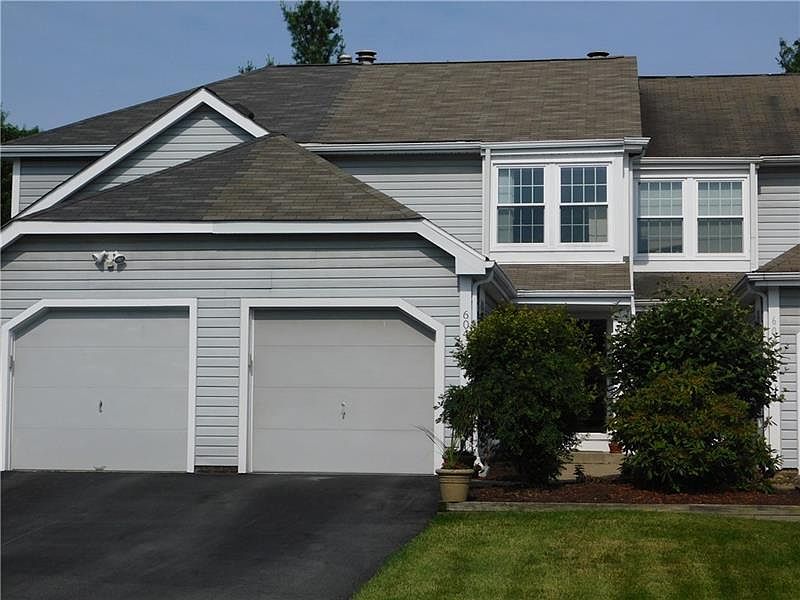 1st image of 604 Sarah Ct