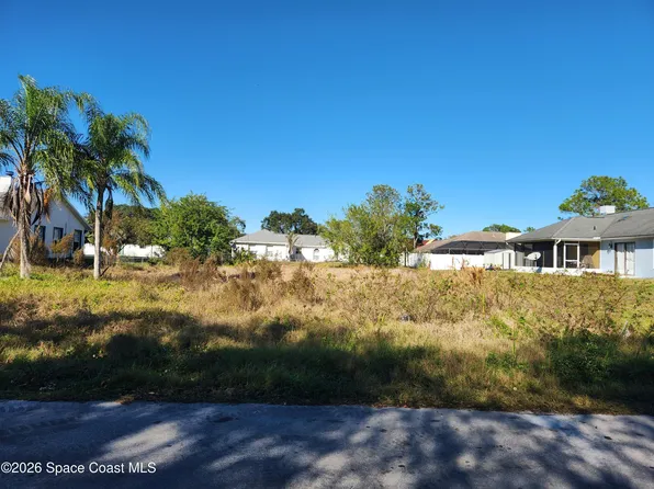 621 Munich St NW, Palm Bay, FL 32907